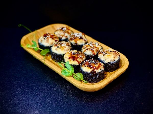 Фото Запечений з вугрем та грушою - vkusnyyesushi.shop